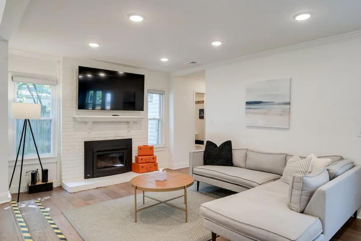 Modern Cozy Residential Local Experience Louisville