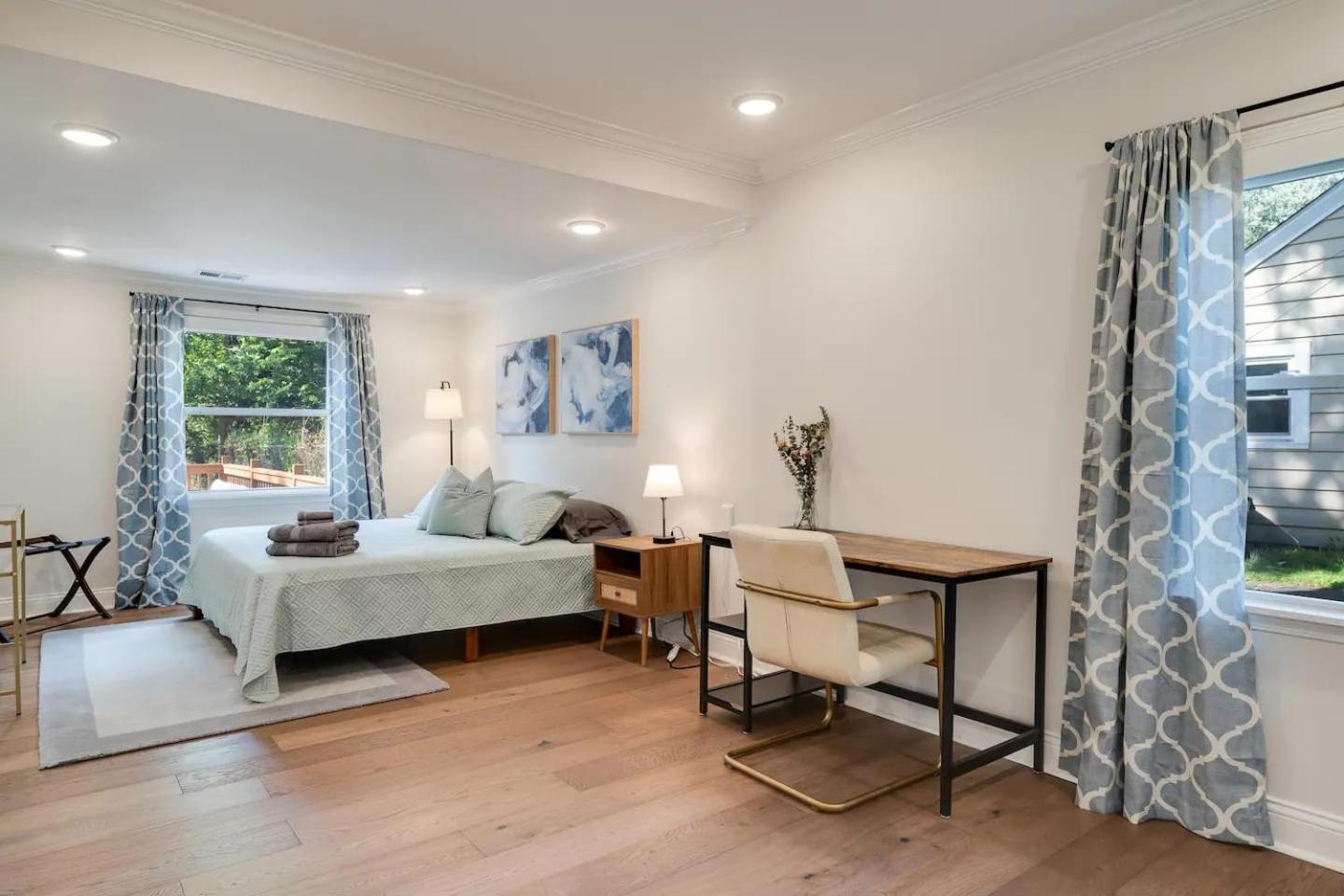 Modern Cozy Residential Local Experience Holiday home Louisville