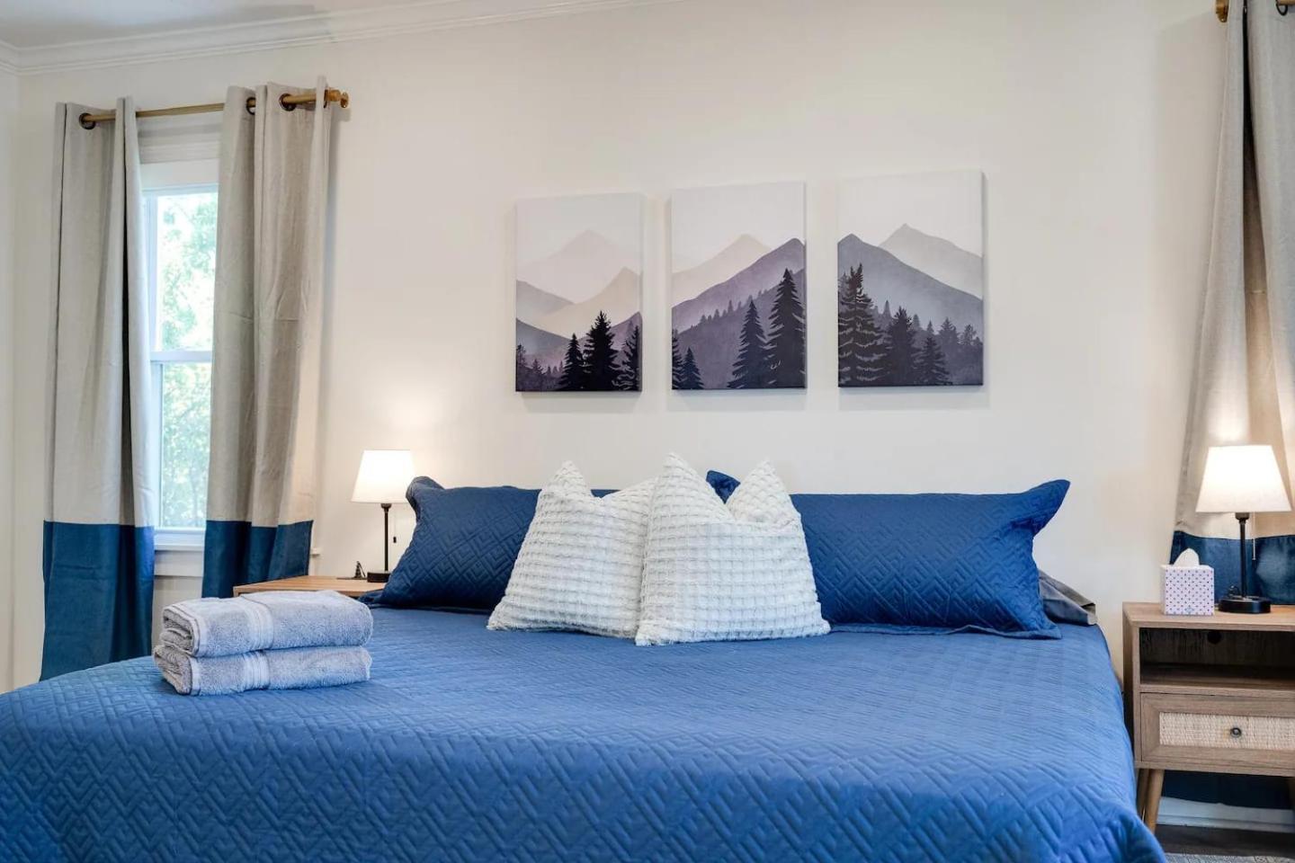 Holiday home Modern Cozy Residential Local Experience *