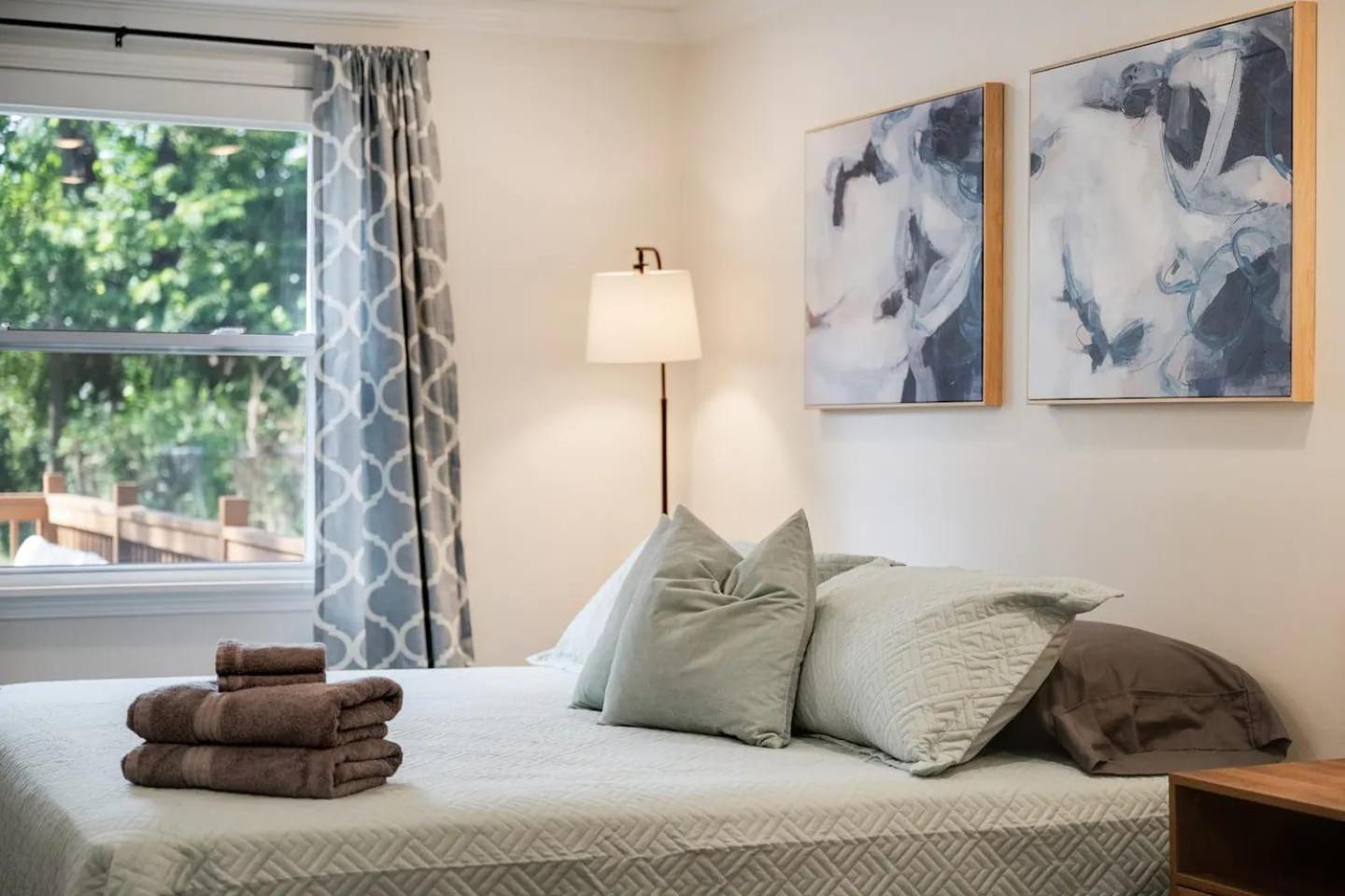 Modern Cozy Residential Local Experience Holiday home *