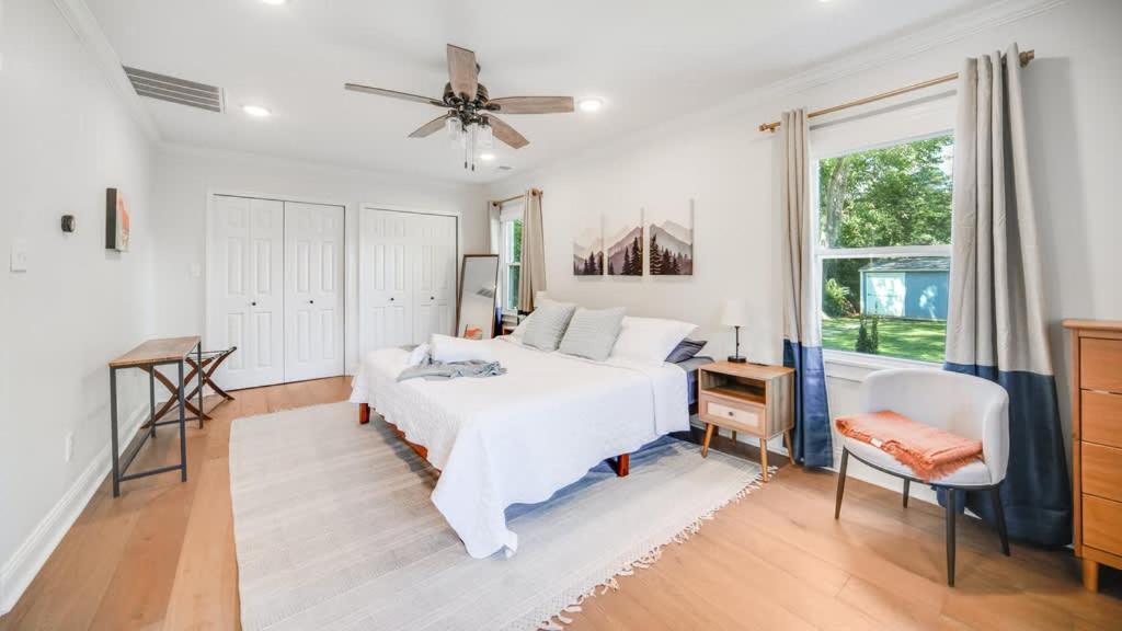 Modern Cozy Residential Local Experience Louisville