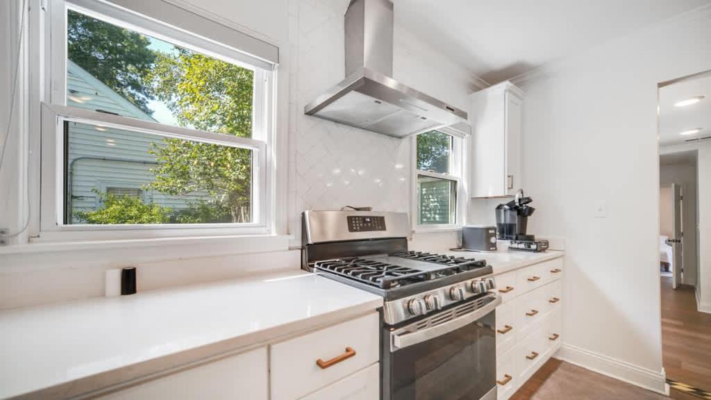 Modern Cozy Residential Local Experience * Louisville